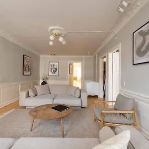 Apartment Big 4 Bedroom With Bathtub By Cph Hall Square, Copenhagen